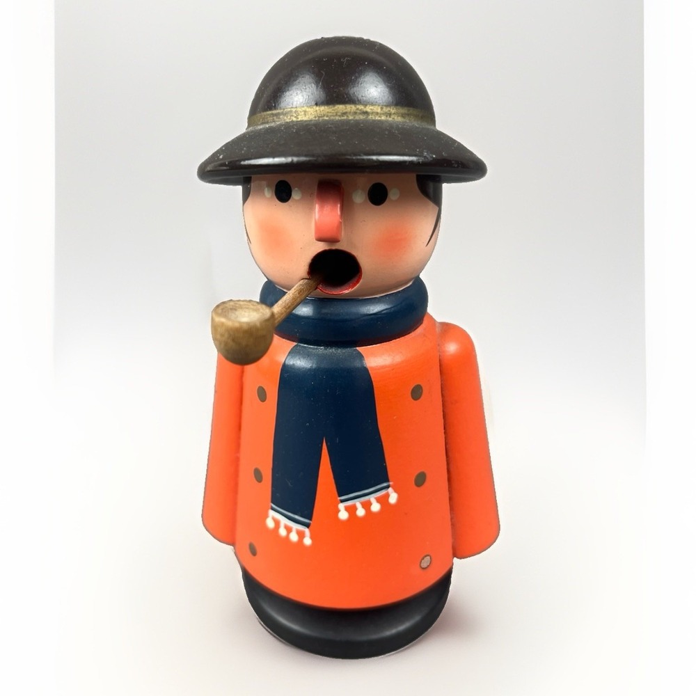 Vintage German Erzgebirge Volkskunst Christmas Smoker Figure Wooden  5 1/4"
